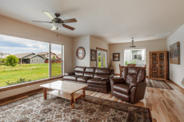 living room, 860 Sanders Ave, Bozeman