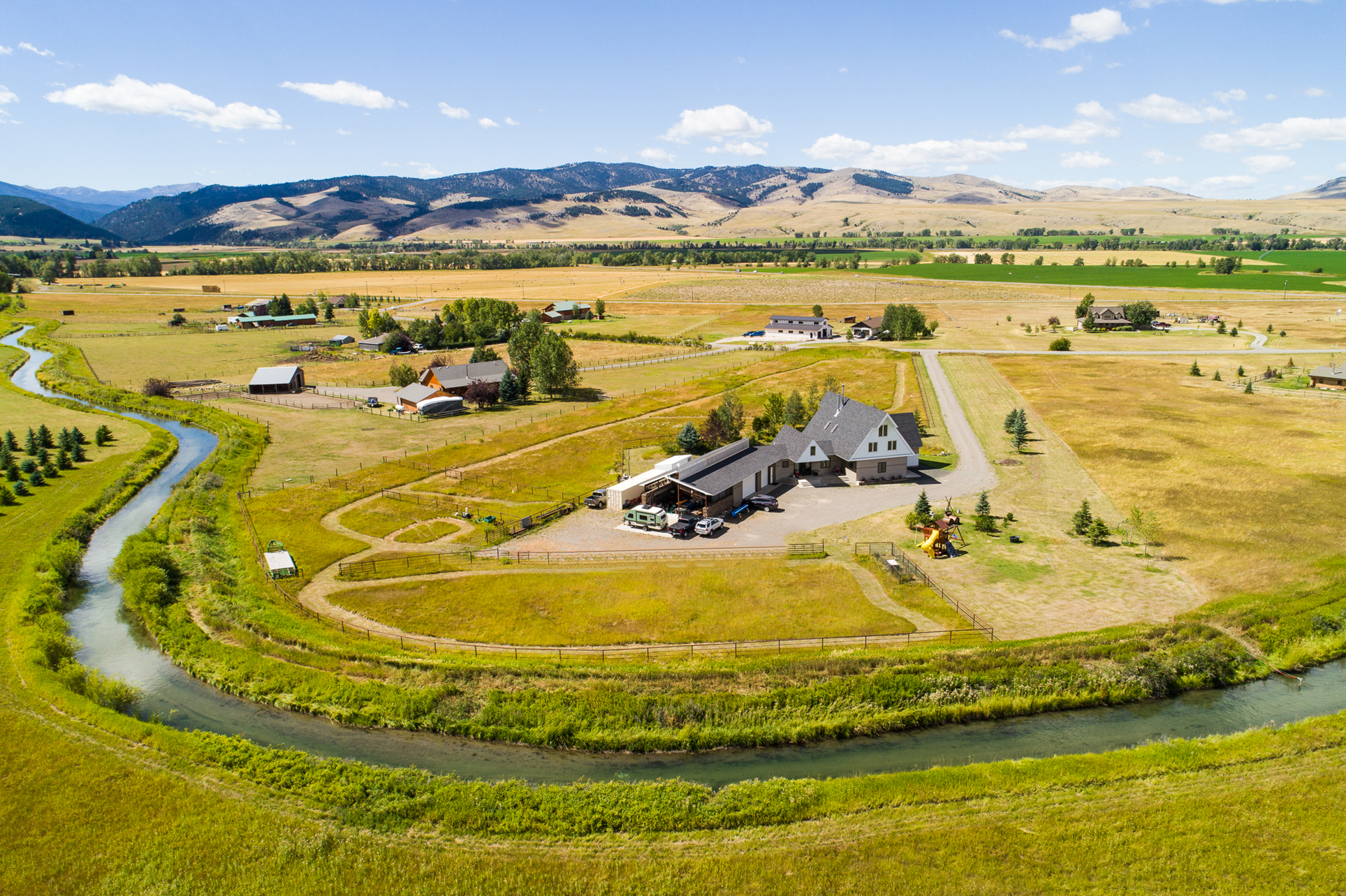 277 Moose Crossing Road, Gallatin Gateway, MT 59730