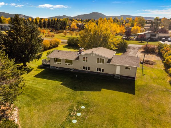 9439 Haggerty Ln, Bozeman, MT 59715