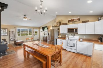 6 Windy Meadow Drive Townsend dining table