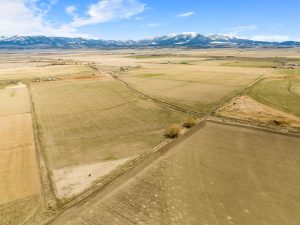 1 Riley Road, Townsend, MT 59644